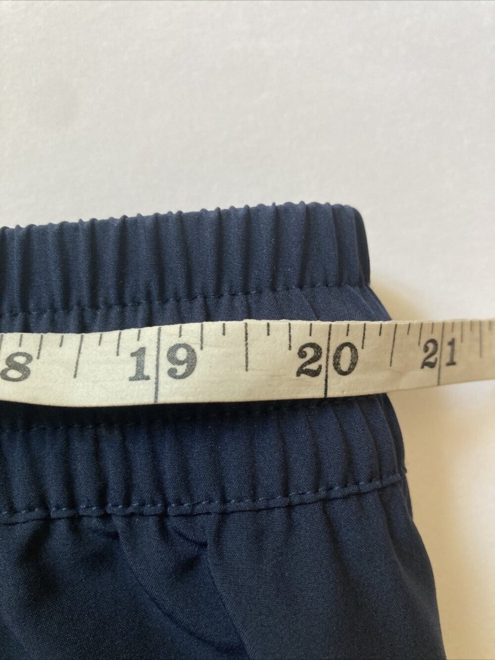 Lou & Grey Woman’s Blue Thin Performance Shorts Size 2XL - Picture 5 of 5